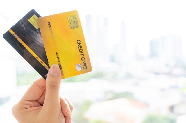 ゴールドカードとプラチナカードのグレードはどっちが上？違いやメリットを紹介